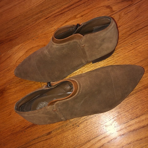 Vince Camuto Booties Size 8 - Picture 2 of 3